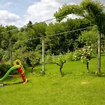 Nyaraló Domacija Vesel