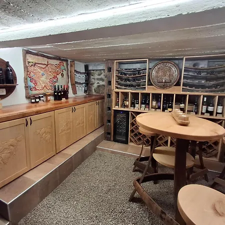 Domacija Vesel Сasa de vacaciones *