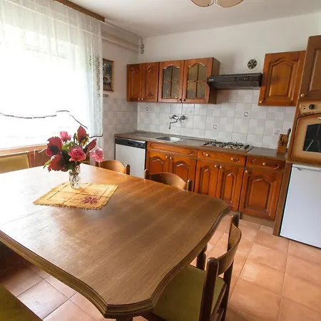 Domacija Vesel Prázdninový dům Trebnje