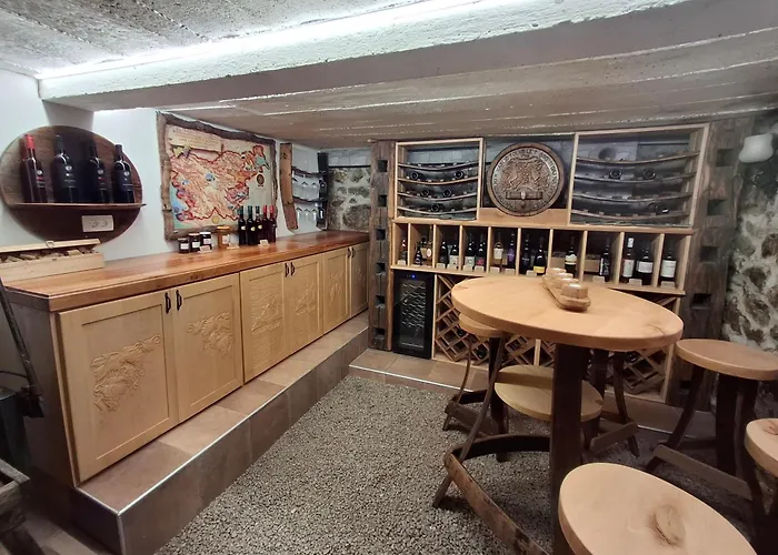 Domacija Vesel בית נופש *